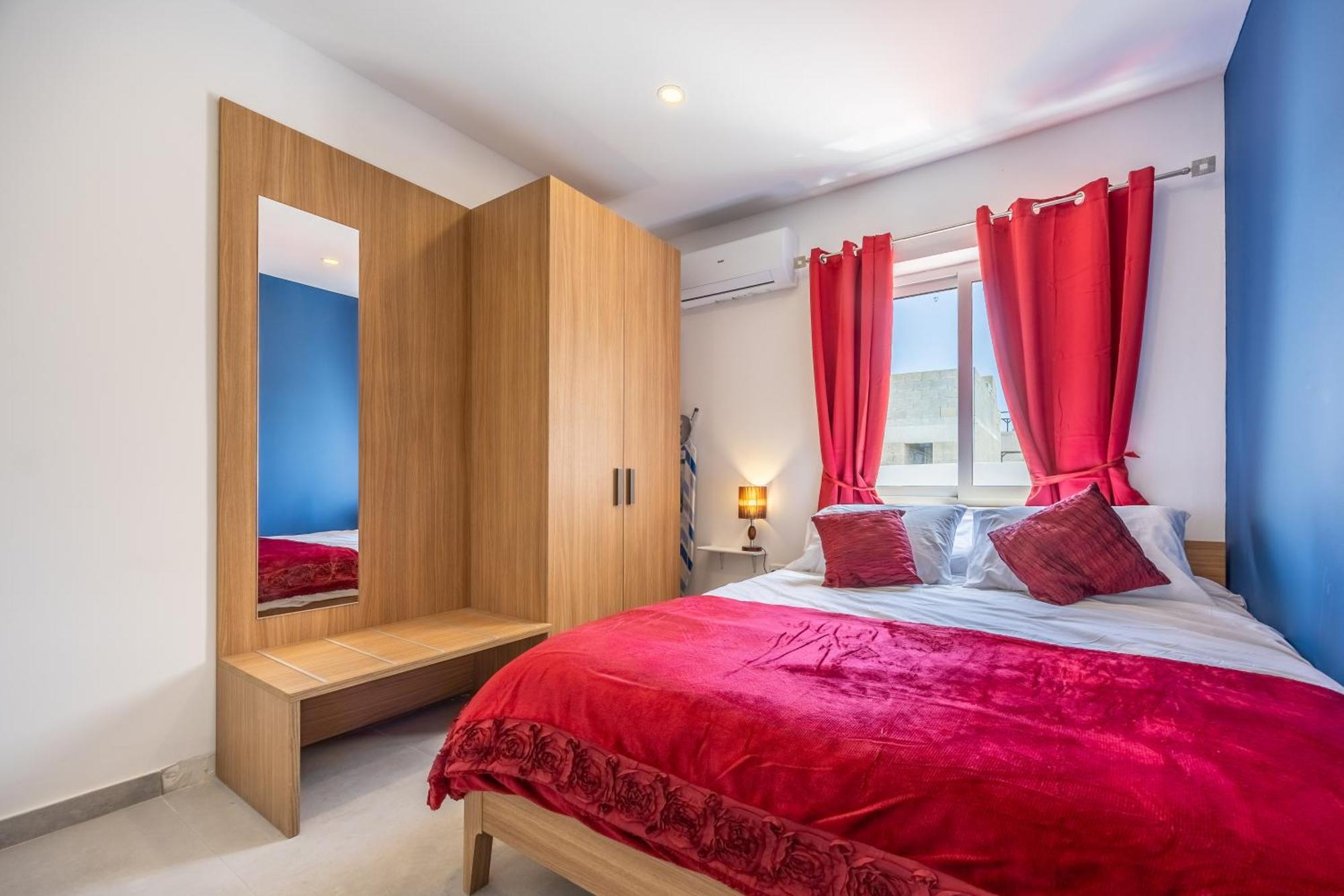 Sleek & Stylish 2Br Accommodation With Large Private Terrace - Close To Saint Julian'S & Tigne Shopping Mall Sliema Exterior photo